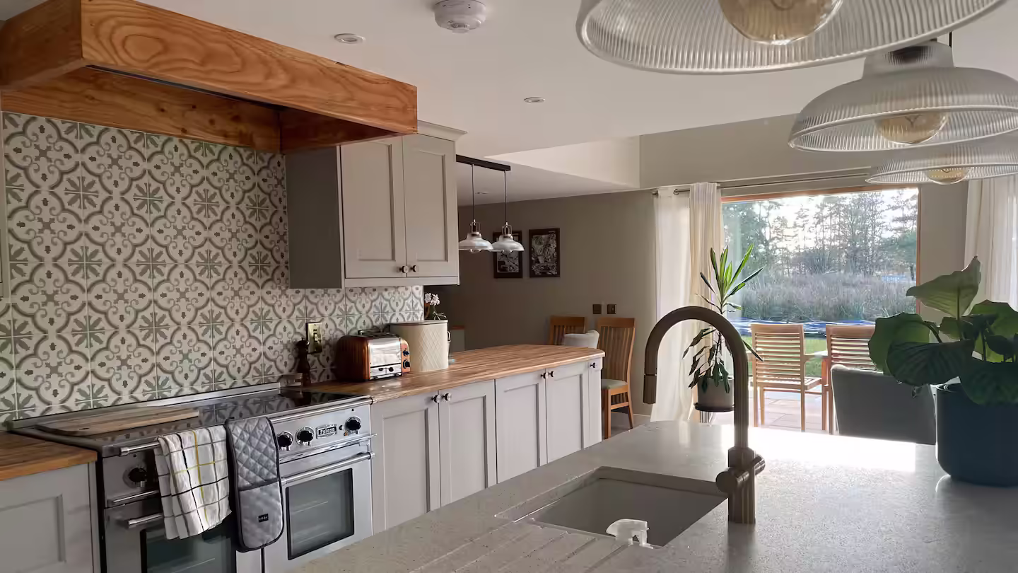 Old Pines 5-bed house - self-catering kitchen