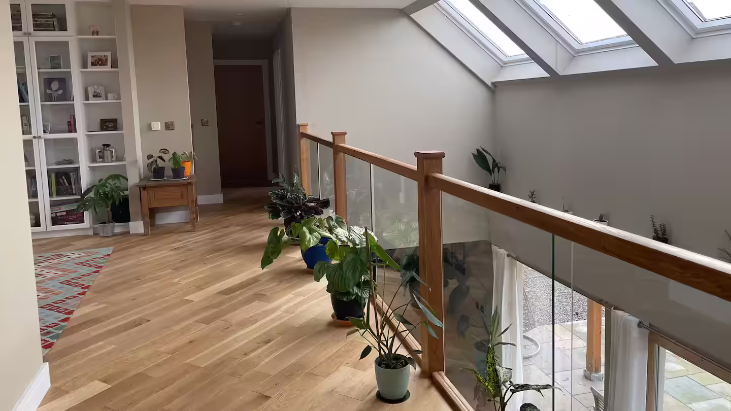 Old Pines 5-bed house - landing
