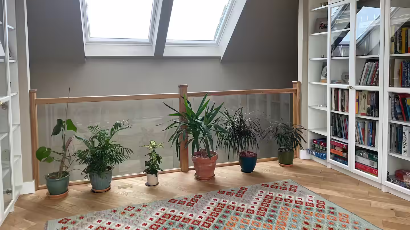 Old Pines 5-bed house -landing